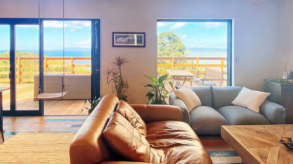 STRADDIE HOUSE