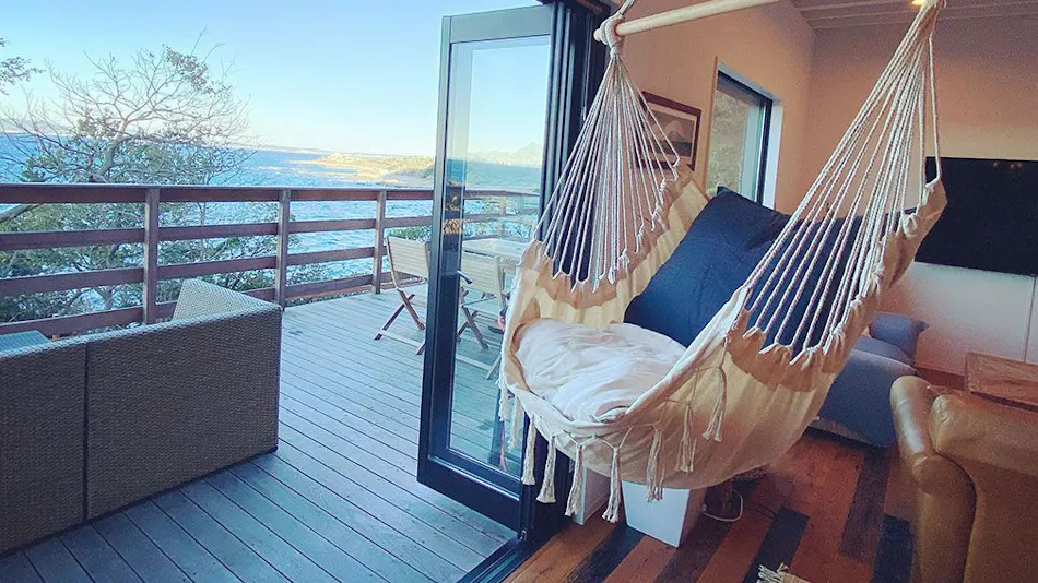 STRADDIE HOUSE