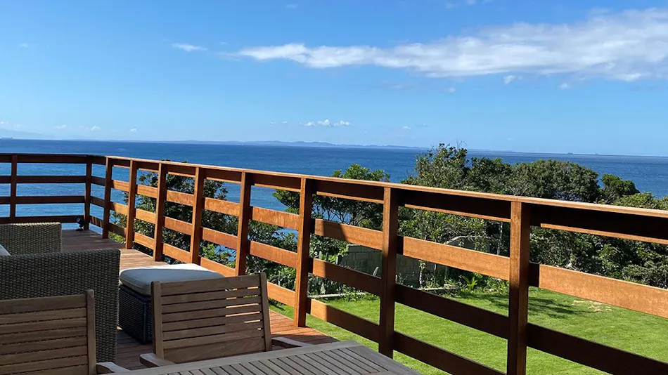 STRADDIE HOUSE