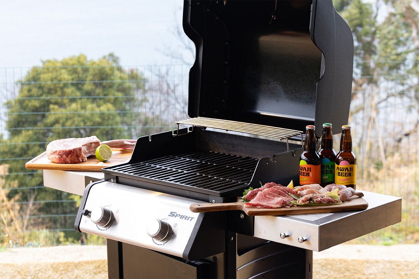 BBQ sambil menikmati matahari terbenam