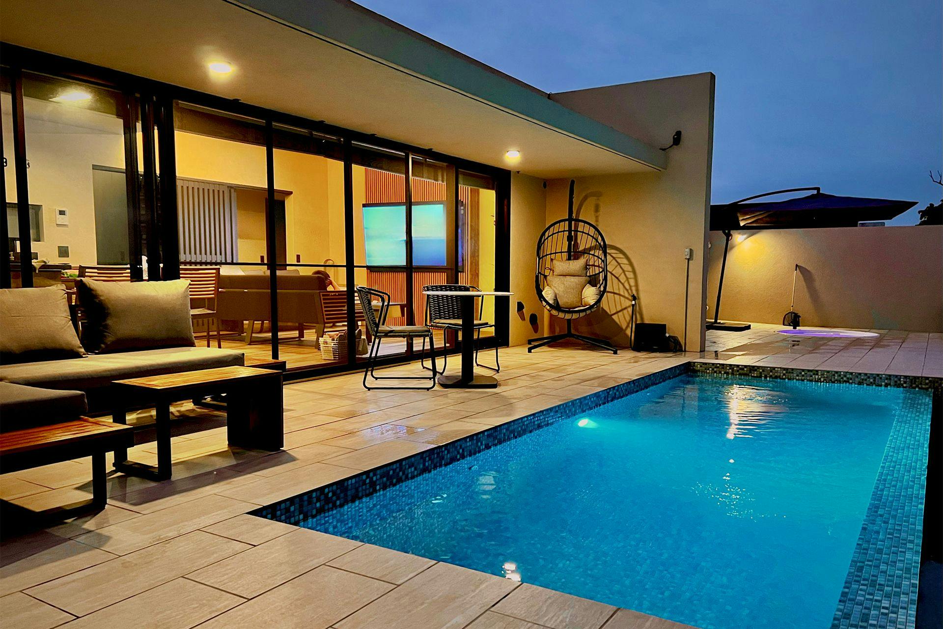 สระว่ายน้ำ