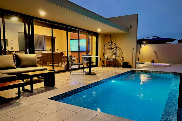 สระว่ายน้ำ