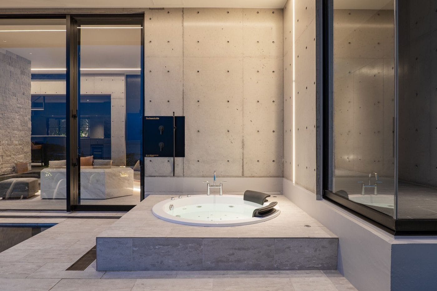 屋外ジャグジー