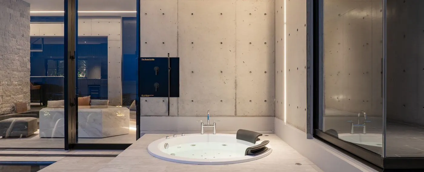 อ่างจากุซซี่กลางแจ้ง