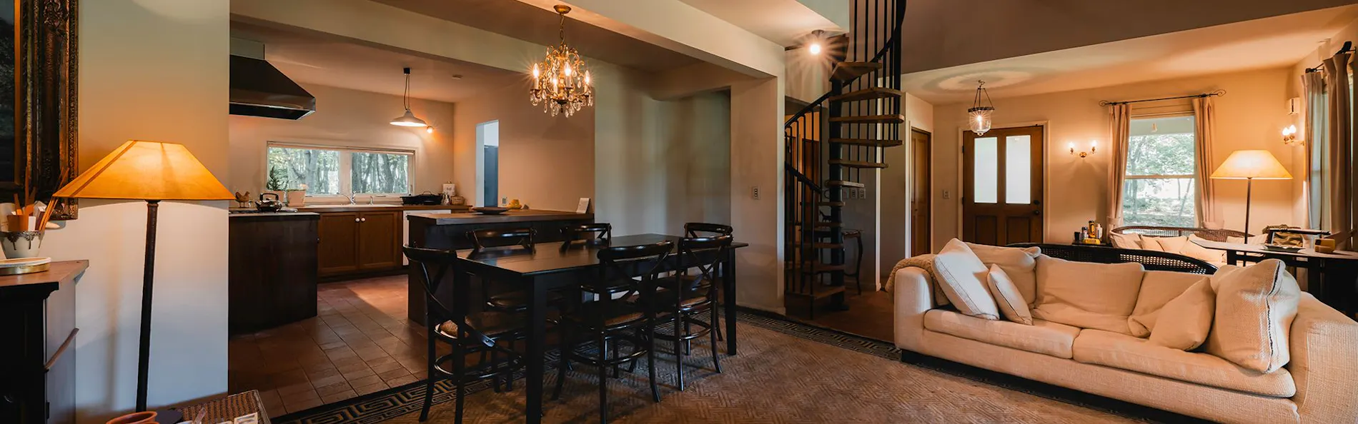 La Bergerie 函館大沼・駒ヶ岳の森に溶け込む静寂のヴィラ