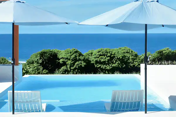 สระว่ายน้ำ