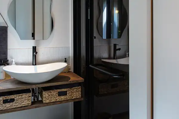 ห้องน้ำและอ่างล้างหน้า