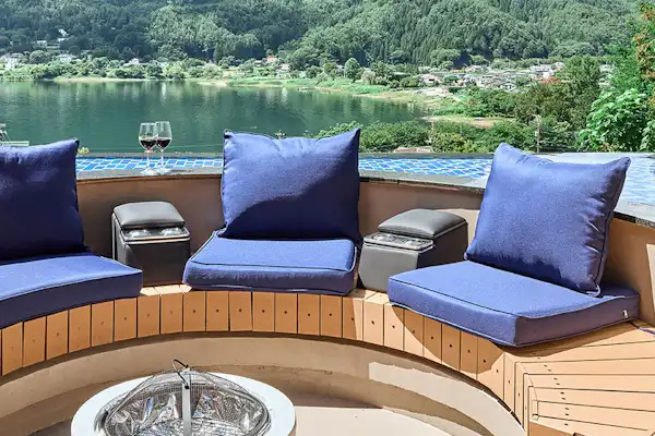 Chậu nước trang trí