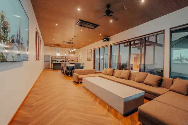 ห้องนั่งเล่นและห้องรับประทานอาหาร