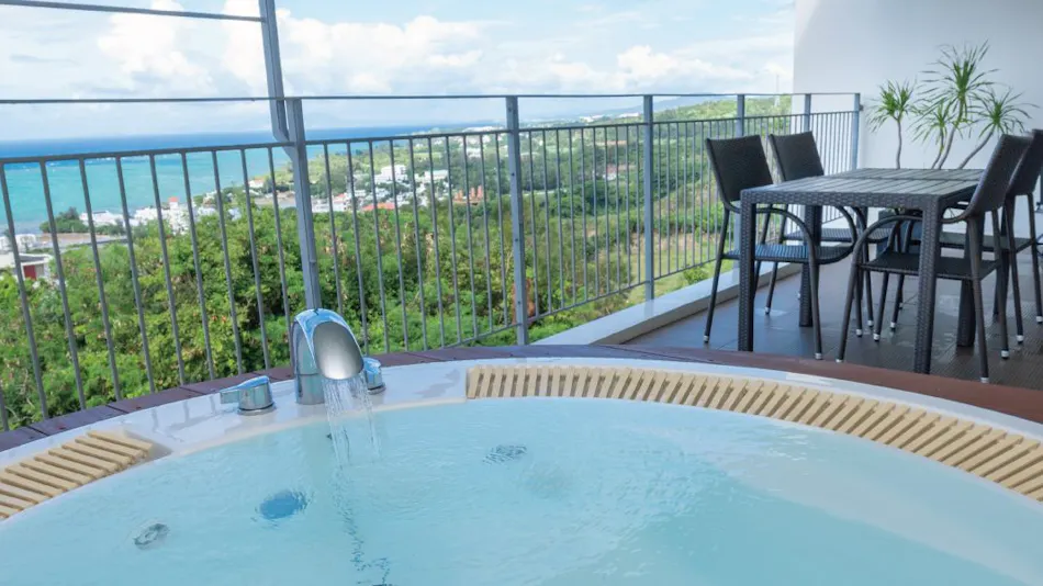Condominium T-Room