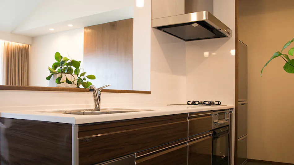 Condominium T-Room