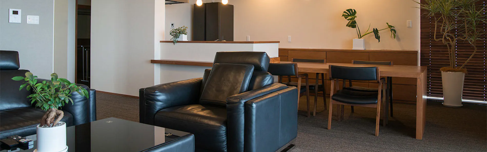 Condominium T-Room