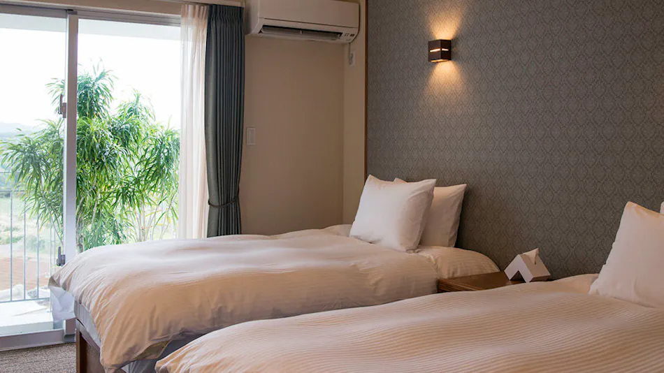 Condominium T-Room