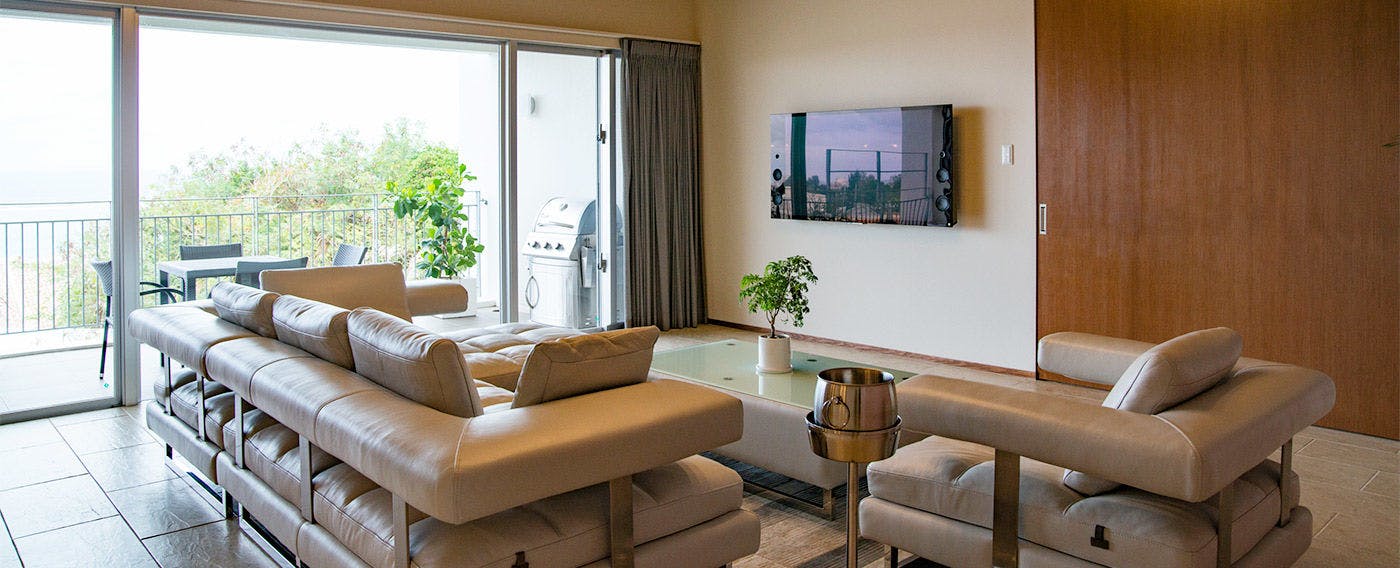 Condominium T-Room