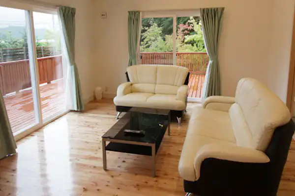 อาคารโครุริ - ห้องนั่งเล่น