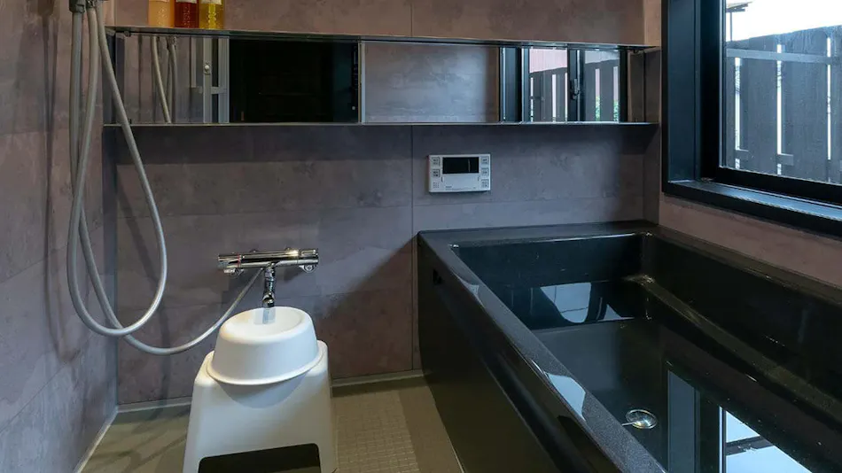 Hinaya Gojo <Machiya Townhouse Rental>