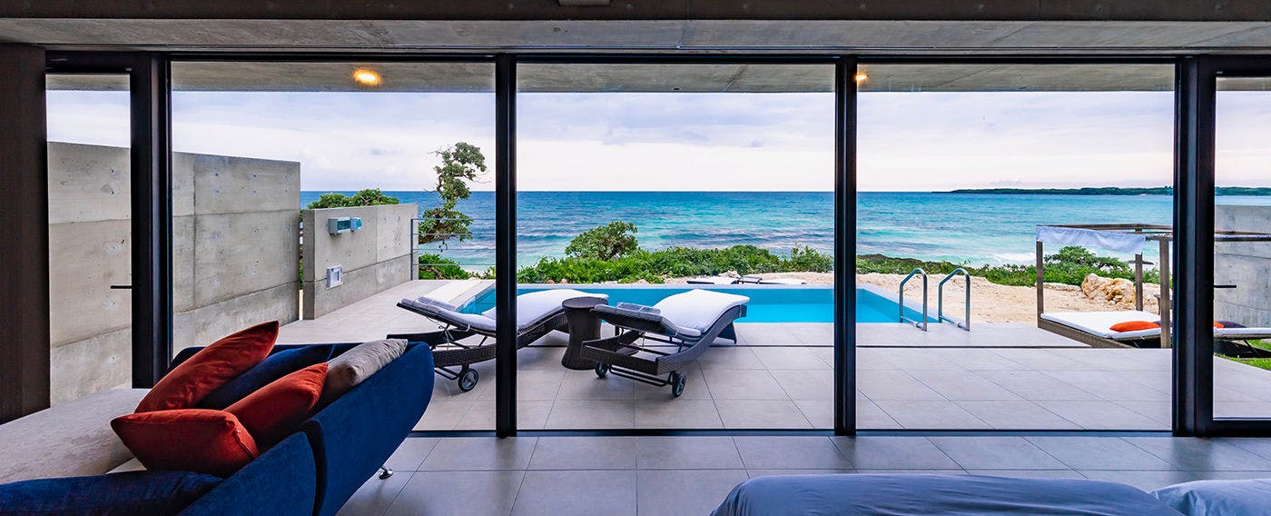 プライベートインフィニティプール付きヴィラ