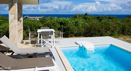 クリスタルヴィラインギャー