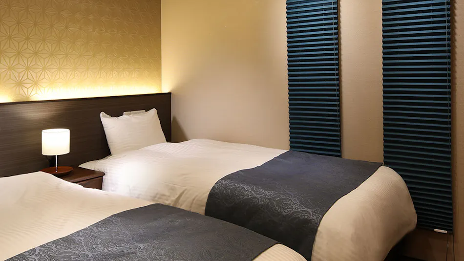 Kanade Kyoto-Hachijoguchi