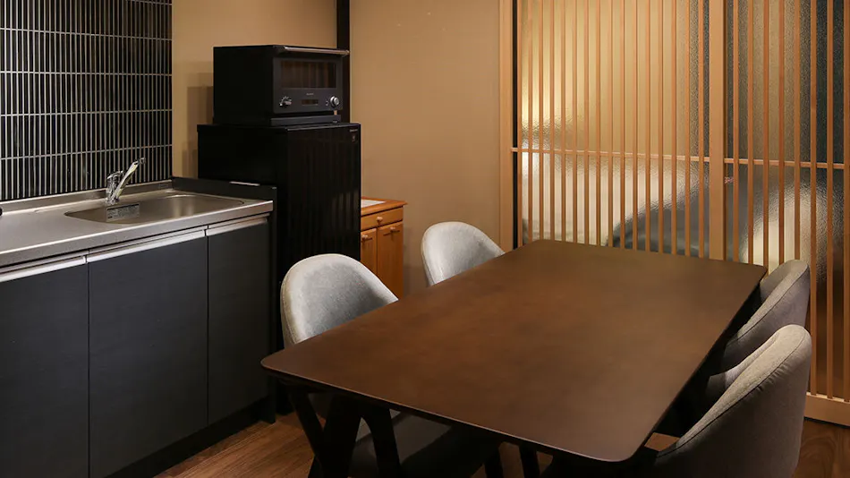 Kanade Kyoto-Hachijoguchi