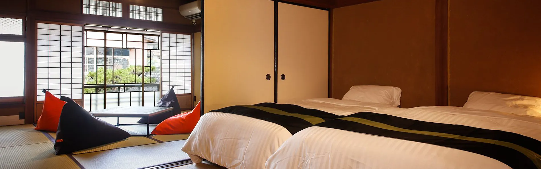 Yamasaki Ryokan Q 中門前屋(山崎旅館Q)