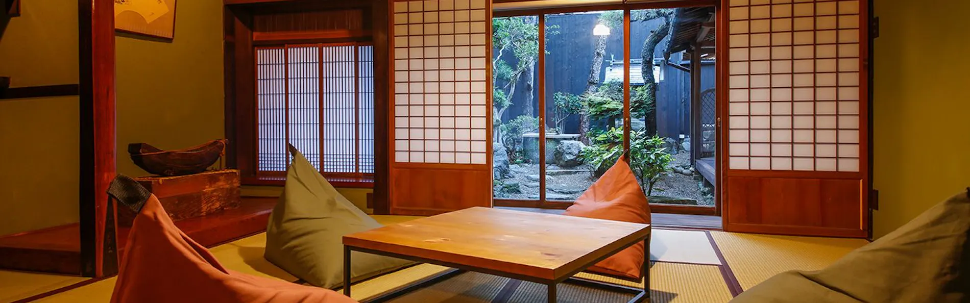 Yamasaki Ryokan Q 中門前屋(山崎旅館Q)