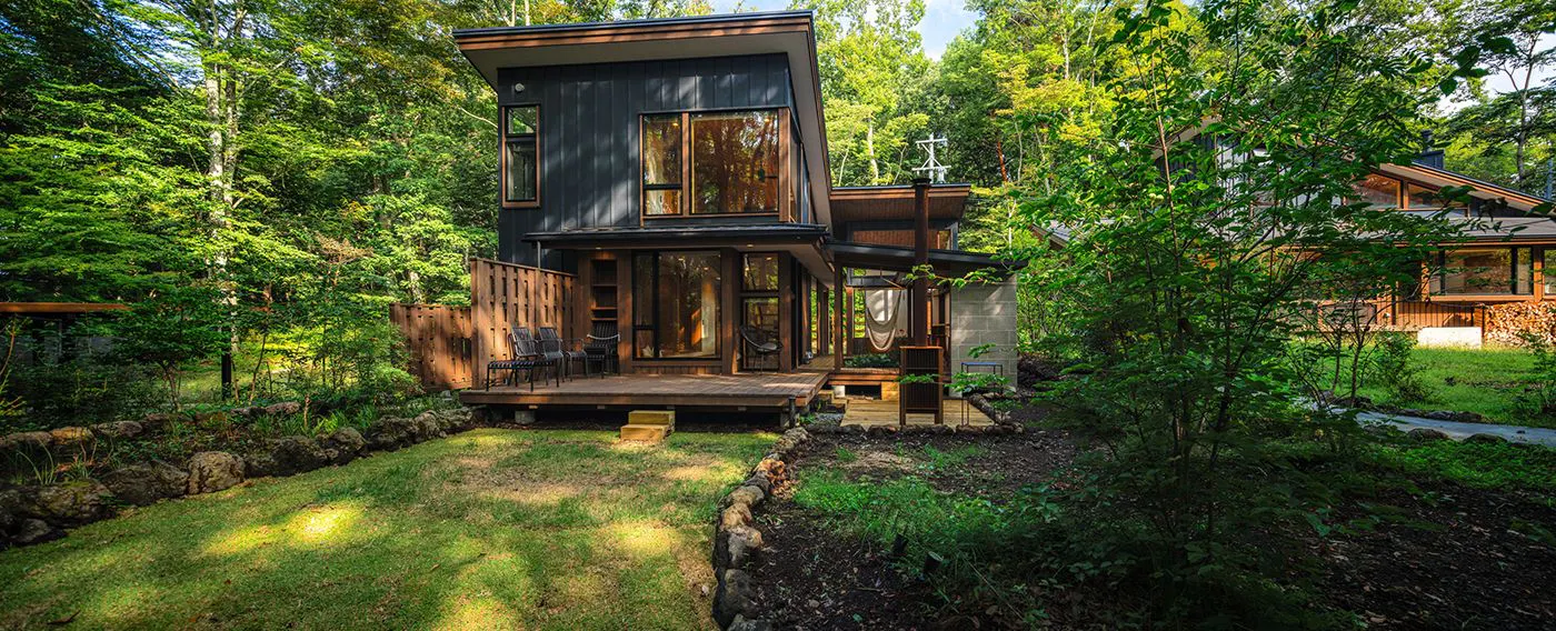 อาคารโอ๊ค สนามหญ้าญี่ปุ่น