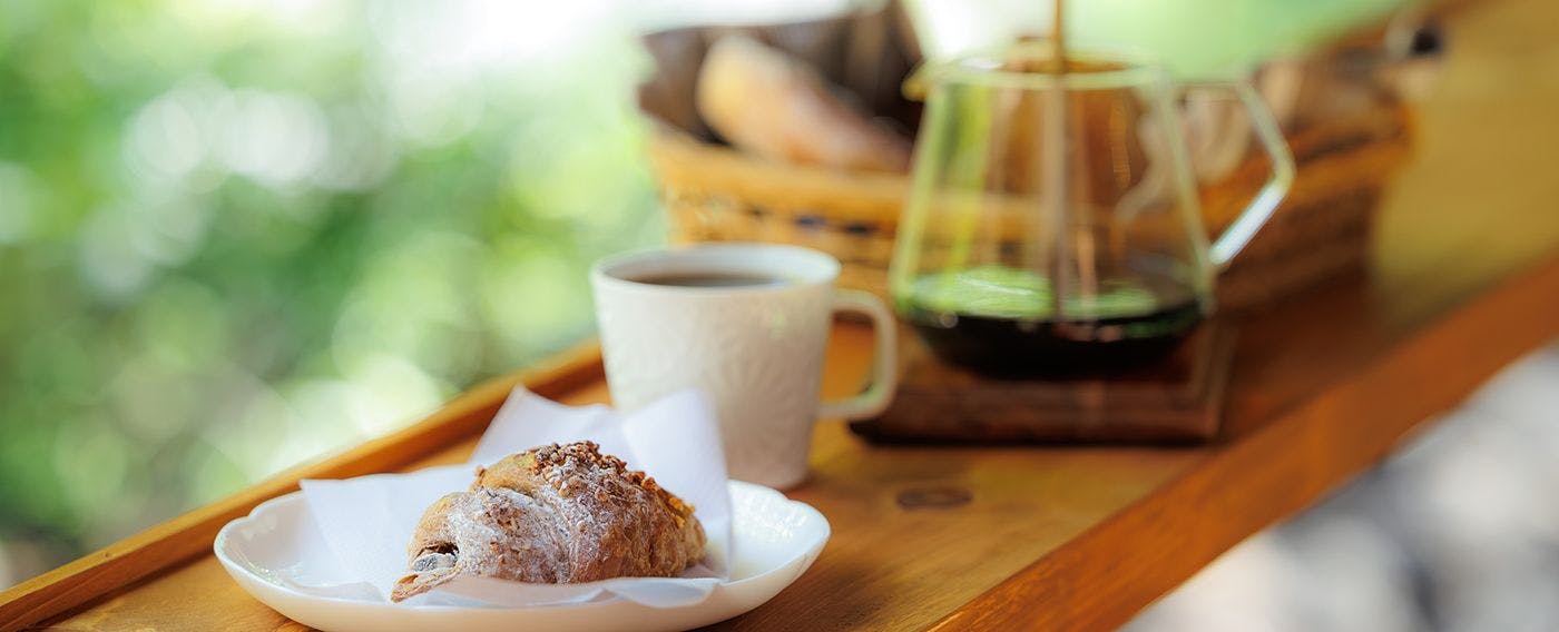 วิวการรับประทานอาหารที่ระเบียงอาคารหลัก