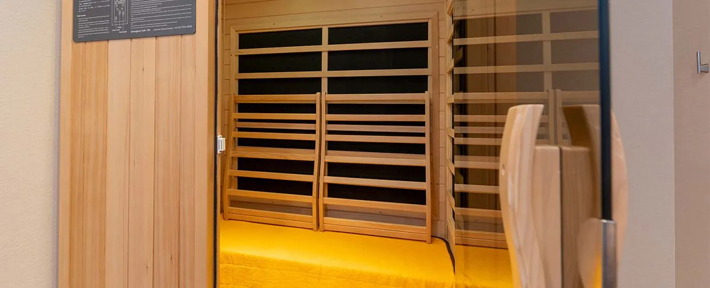 ซาวน่าอุณหภูมิต่ำและดาดฟ้าอาบน้ำกลางแจ้ง