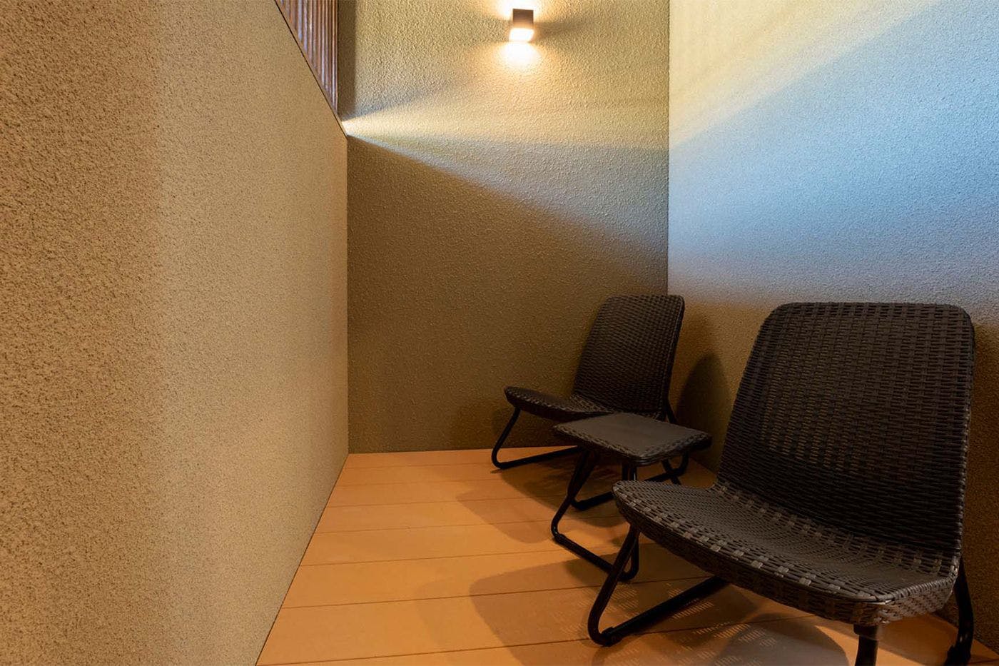 ซาวน่าอุณหภูมิต่ำและดาดฟ้าอาบน้ำกลางแจ้ง