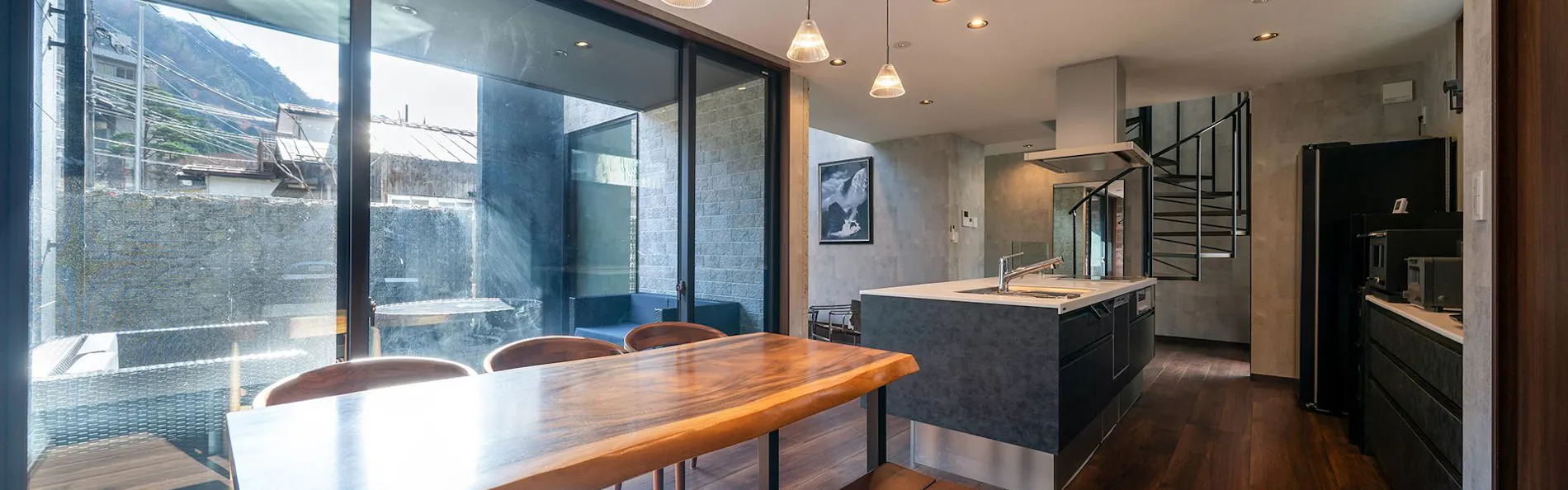 RIVER VIEW HOUSE