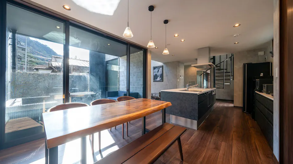 RIVER VIEW HOUSE