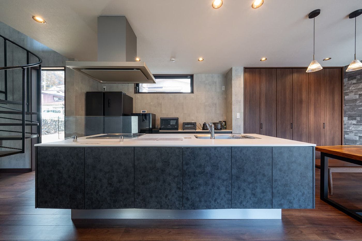 RIVER VIEW HOUSE