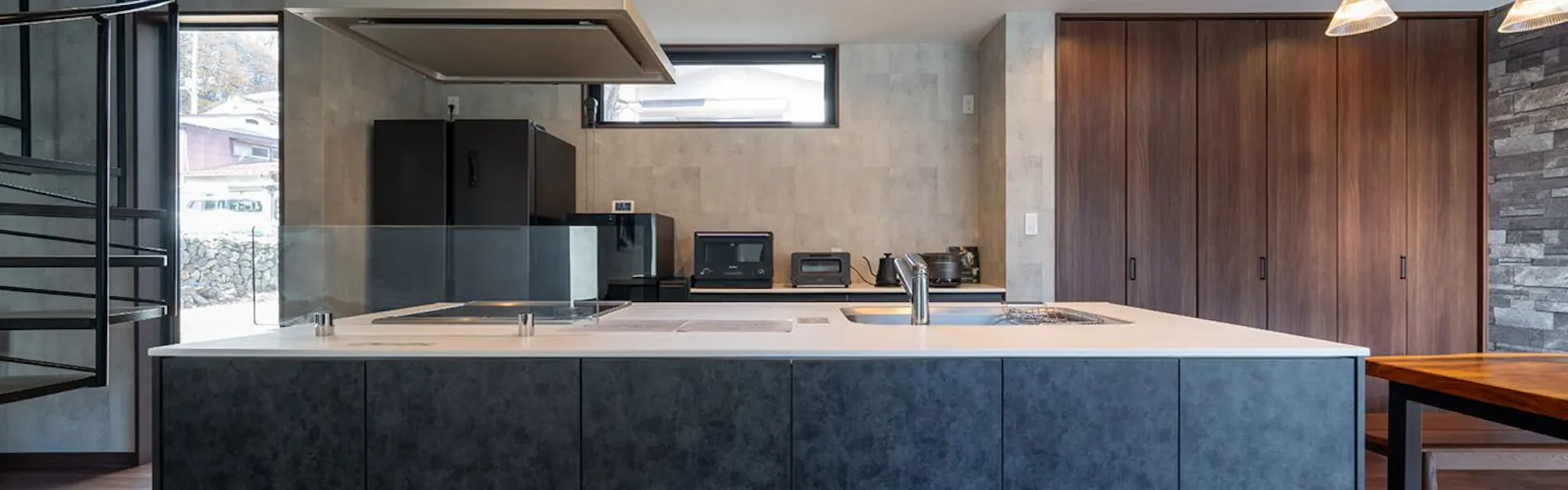 RIVER VIEW HOUSE