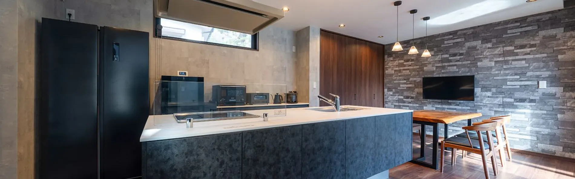 RIVER VIEW HOUSE