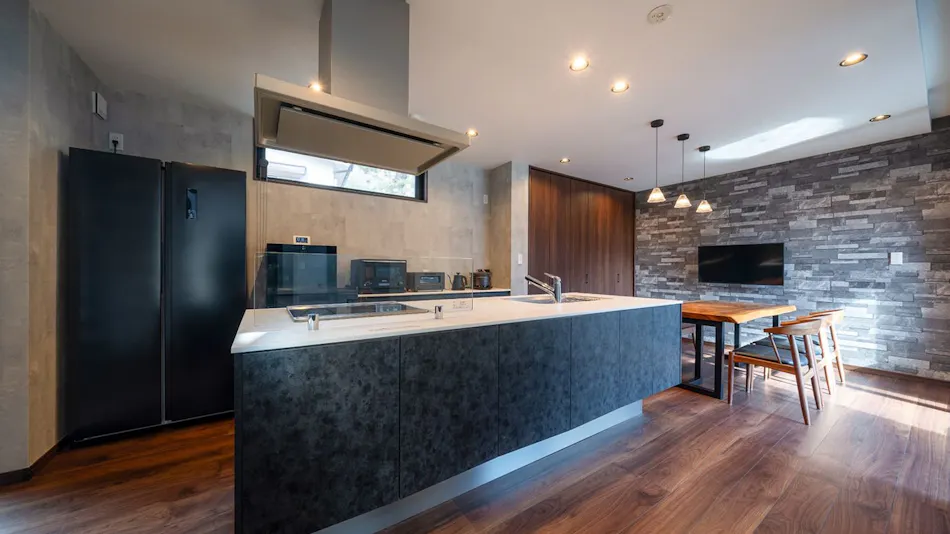 RIVER VIEW HOUSE