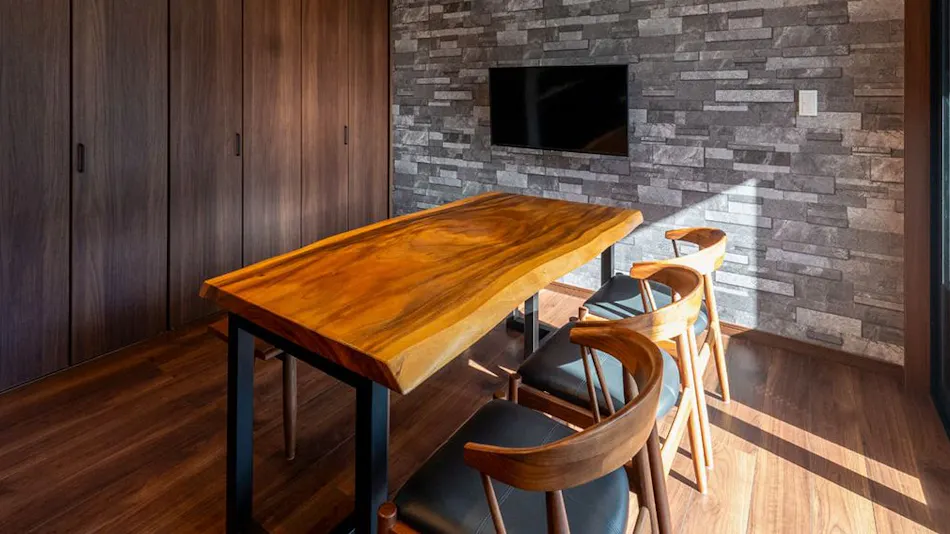 RIVER VIEW HOUSE