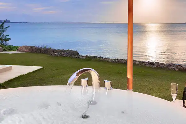 Jacuzzi