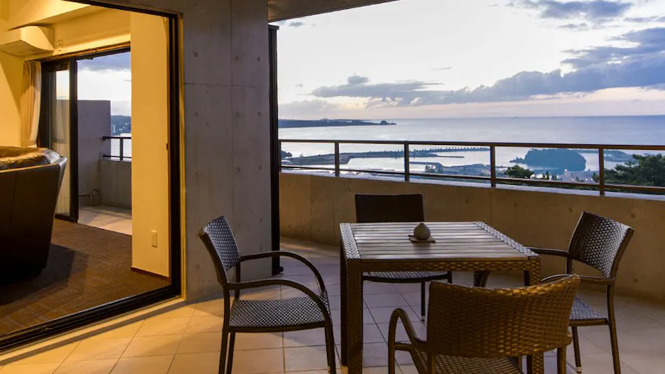 Stay Like a Local: Adult Hideaway Hotel & Condominium with Ocean View on a Hill in Onna Village - Tsuchibana Tsuchibana