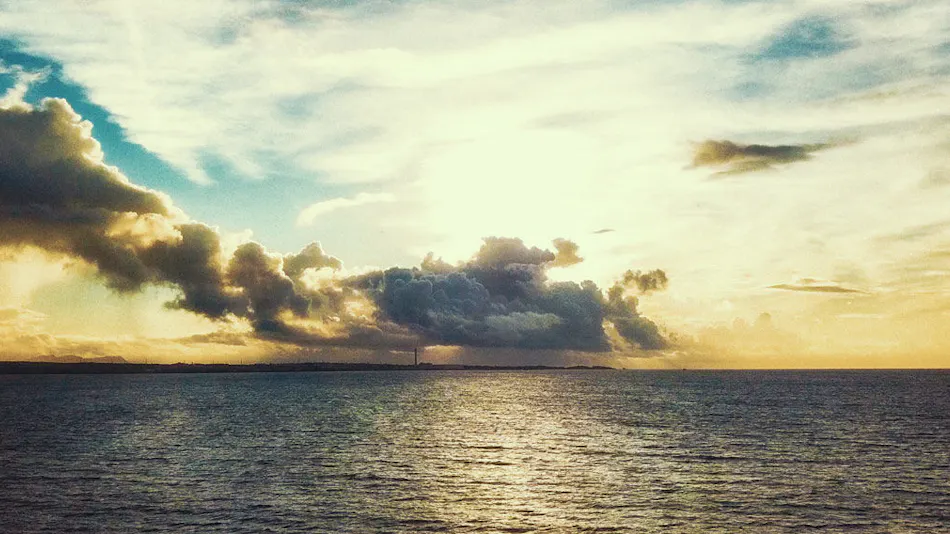 HIDEOUT OKINAWA URUMA