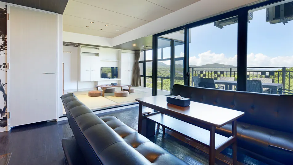 Karry Condo Churaumi