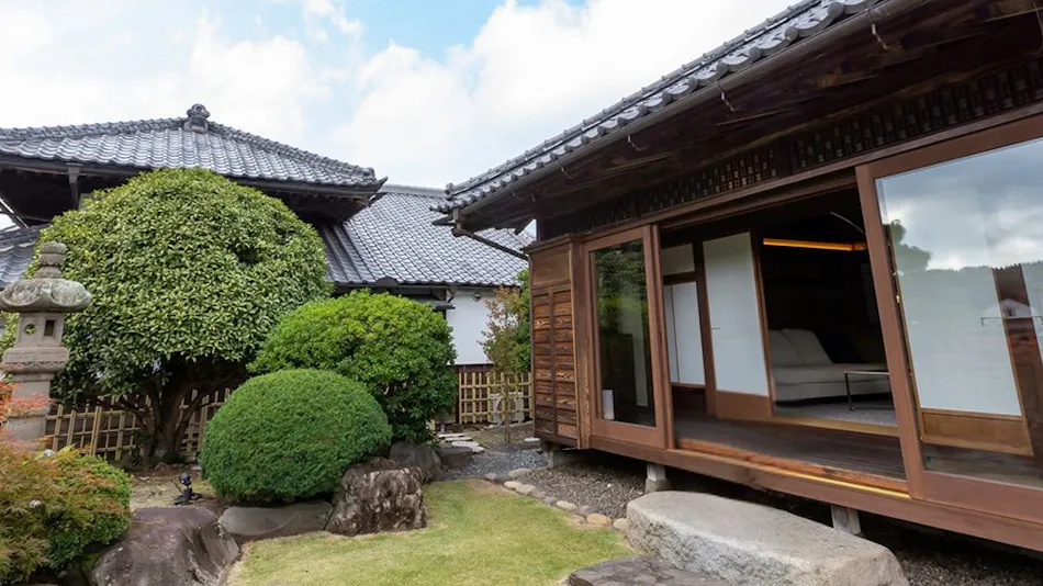 Iizuka Residence