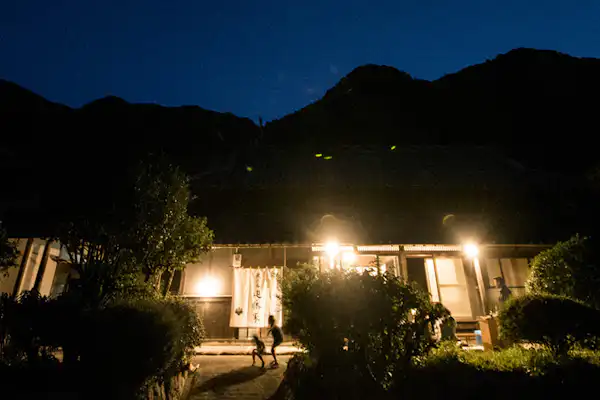 ภายนอกอาคาร