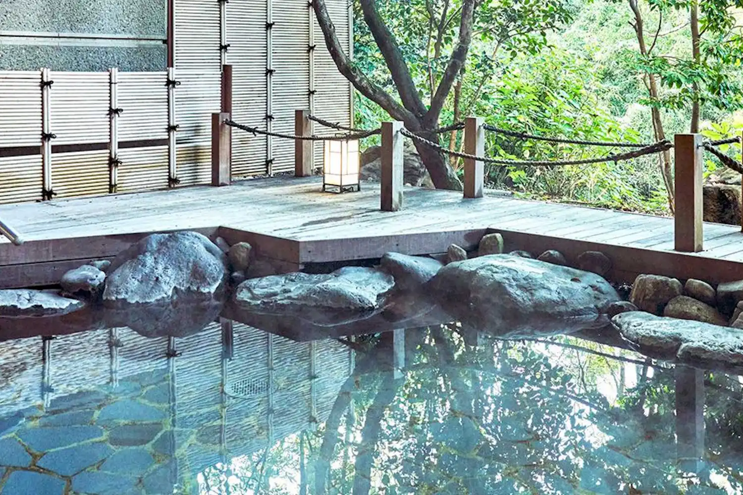 Pemandian air panas terbuka