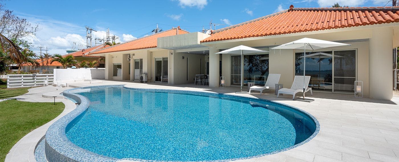 สระว่ายน้ำ