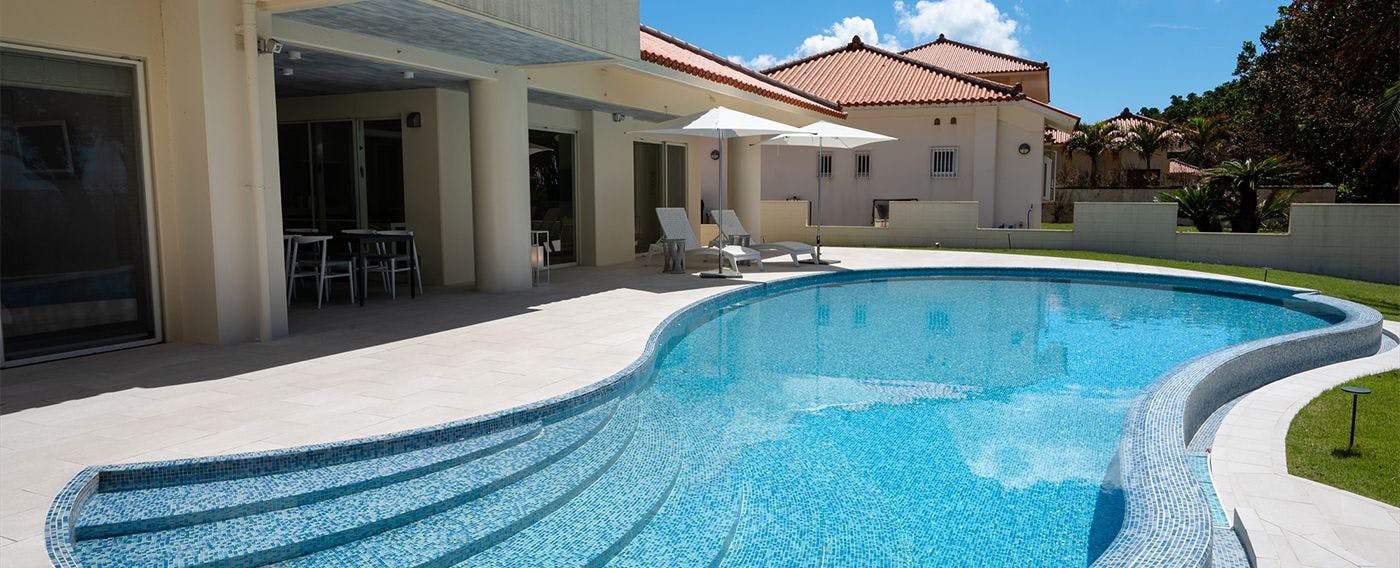 สระว่ายน้ำ