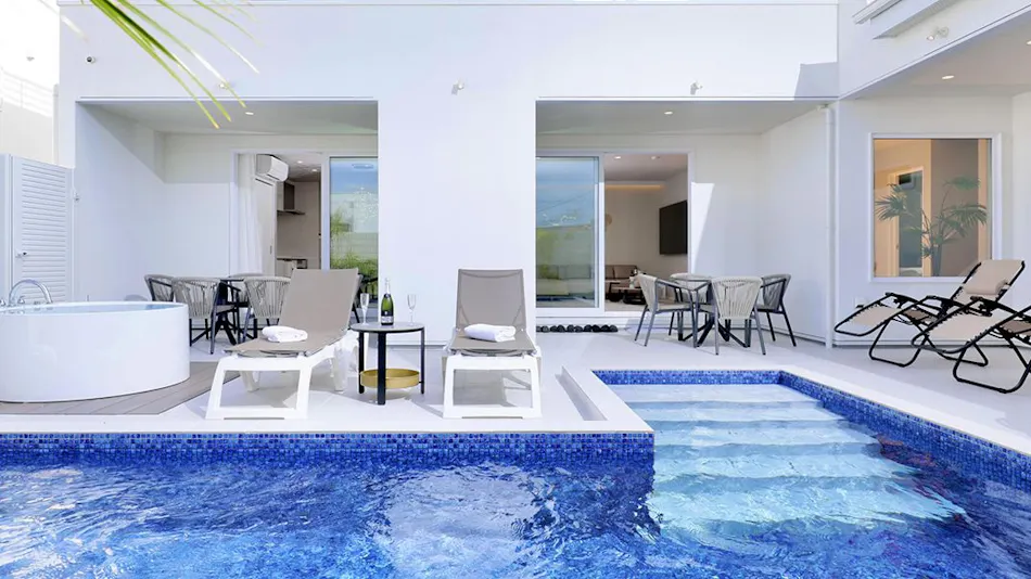 Crystal Villa Shirarahama Beach