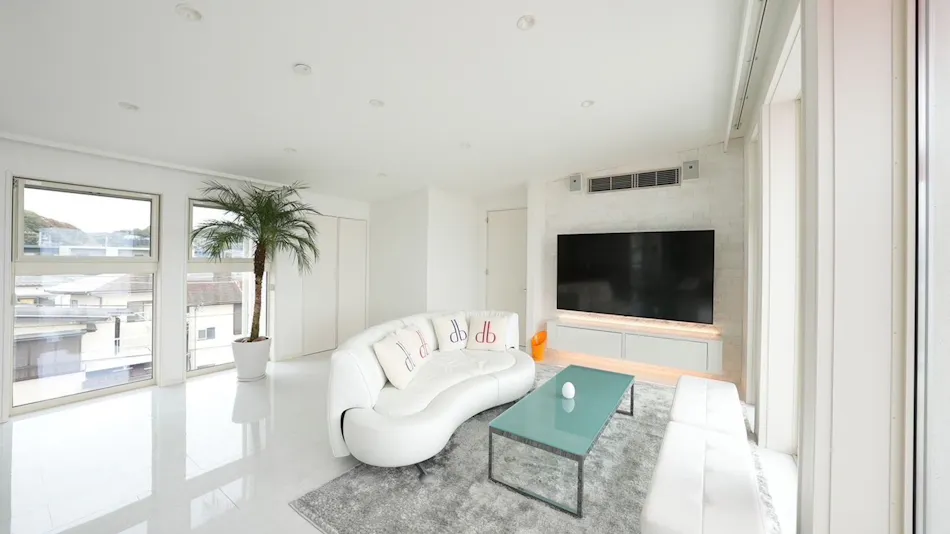 SHADOW POND Kamakura