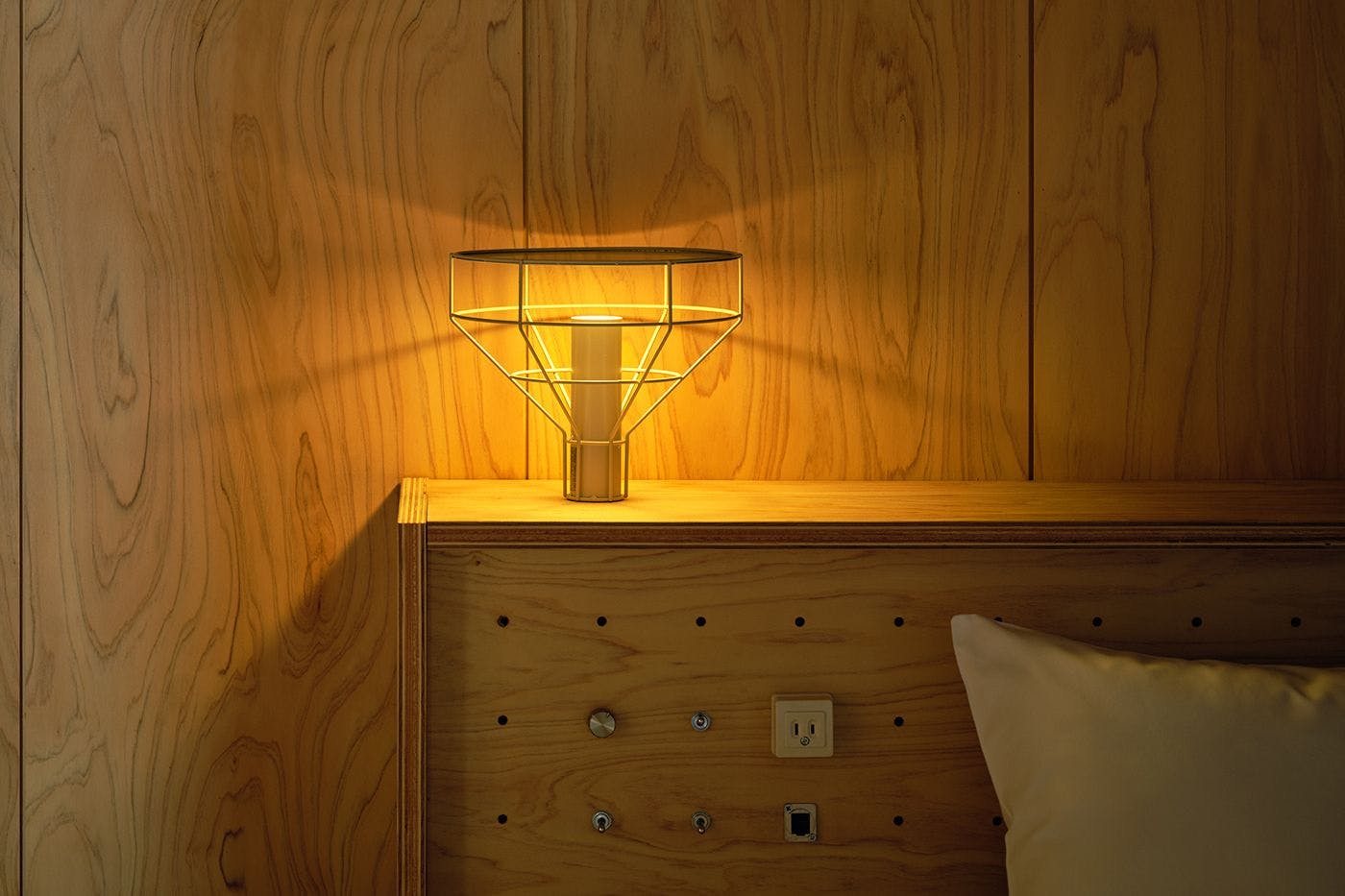 หลอดไฟสนาม