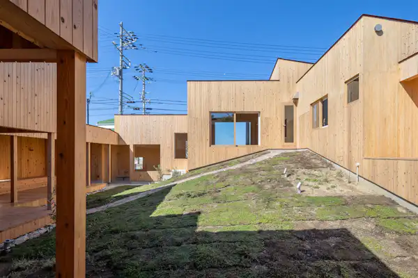 ลานกลาง